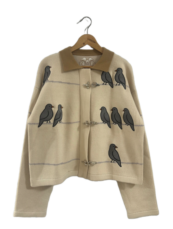 Wire knit clasp jacket